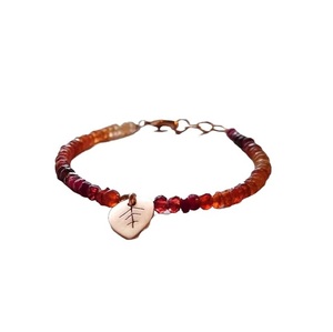 Bracelet unisexe écologique en pierres précieuses de rubis naturel de 3-4 mm, forme ronde, facetté, avec fermoir plaqué or de 7 pouces - Product Image 1