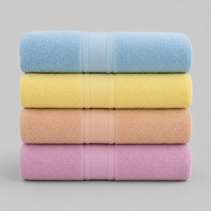 Serviette en tissu éponge hautement absorbante avec une surface moelleuse conçue pour un séchage confortable après la baignade, la natation ou l'exercice - Product Image 4