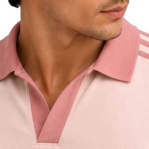 Conjunto de Camiseta Polo y Pantalones Cortos para Hombre en Rosa Pálido y Marfil, con Rayas en Contraste, Estilo Casual de Verano, Dos Piezas, Logotipo Personalizado, Ropa Deportiva Premium - Product Image 4
