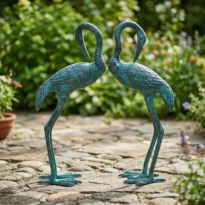 Par de Esculturas de Grullas Metálicas Hechas a Mano con Acabado Envejecido, Figuras de Aves Contemporáneas para Decoración de Mesa - Product Image 5