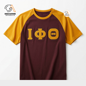 Camiseta Iota Phi Theta de Algodón Premium con Letras Griegas, Ribete en Contraste Marrón y Amarillo, Corte Regular, Estilo Casual, Manga Corta, Nuevo Diseño - Product Image 5