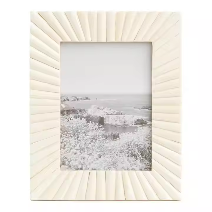 Identique à l'image