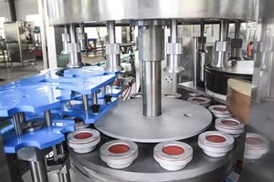 Etichettatrice Rotativa Automatica OPP 15000 BPH con Applicatore di Colla a Caldo per Bottiglie di Vetro e Controllo della Velocità Continuo - Product Image 4