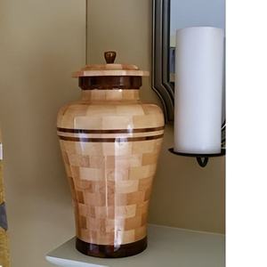 Urna Funeraria de Madera Ecológica Hecha a Mano, Diseño Moderno, Forma Rectangular, Madera Natural Pulida, Recuerdo Personalizado para Cenizas de Adultos - Product Image 3