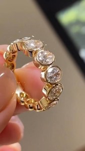 Bague éternelle en moissanite taille ovale, argent 925 plaqué or, bijou original pour cadeau de mariage ou d'anniversaire - Product Image 3