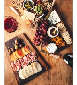 Plateau de service en bois fait main, design minimaliste rectangulaire, planche à découper en bois massif pour la cuisine - Product Image 5