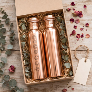 Bouteille en cuivre durable, bouteille en cuivre pour la détox, bouteille d'eau ayurvédique, bouteille en cuivre indienne, bouteille en cuivre traditionnelle - Product Image 1
