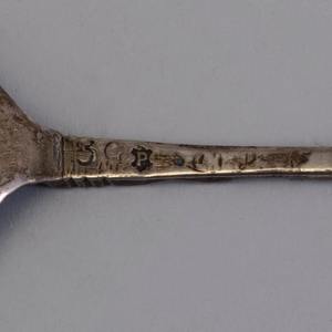 Cuchara de Boda Moderna Vintage con Asa Pequeña de la India, Ideal para Servir Comida en Mesa de Cocina, Fiestas y Cenas Elegantes - Product Image 2