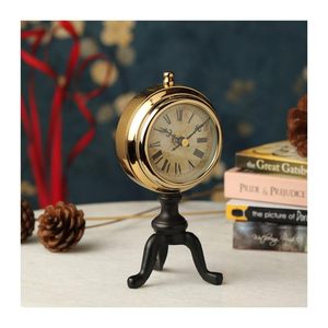 Horloge de bureau traditionnelle en laiton, design circulaire, finition dorée, support à trois pieds, mouvement à quartz silencieux, affichage à aiguilles, fonctionne sur piles - Product Image 1