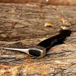 Hacha Vikinga Industrial de Acero al Carbono Forjada a Mano, Mango Tallado a Mano OEM Personalizado, Hacha con Barba, Funda de Cuero, para Camping y Bushcraft - Product Image 2