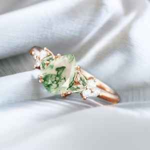 Anillo Vintage de Ágata Musgosa, Anillo de Compromiso Único con Moissanita en Racimo, Anillo de Boda, Promesa Nupcial, Corte Pera - Product Image 4
