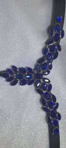 Diadema de Cuero Azul de Lujo con Cristales en Forma de V, Hecha a Mano y Personalizable, Accesorio para Exhibiciones Ecuestres - Product Image 2