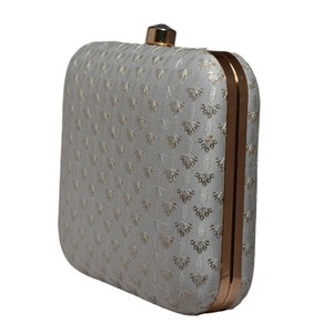 Pochette élégante en sequins blancs et broderies, sac de soirée de créateur pour femmes, idéal pour les événements - Product Image 2