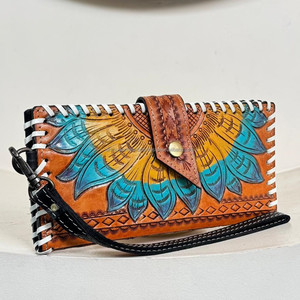 Nouvelle grande capacité 2025 main usiné en cuir pochette sac à main en cuir véritable portefeuille porte-carte organisateur avec bracelet pour femmes - Product Image 4