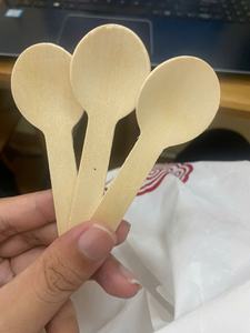 Cuillère en bois naturel - Couverts jetables biodégradables pour la restauration et les plats à emporter - Product Image 2