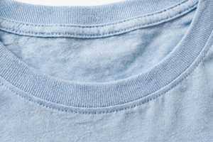 Camiseta de Punto de Manga Corta con Cuello Redondo Azul Claro para Mujer, con Estampado de Letras Azul Oscuro - Product Image 6