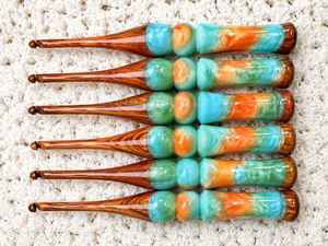 Ensemble de crochets en résine faits à la main, motif marbré turquoise et orange, objet d'art de collection, outil de tricot DIY, crochet en résine - Product Image 6
