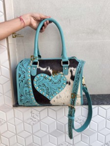 Bolso de Hombro de Cuero de Alta Calidad, Nuevo, Tallado a Mano, Estilo Bohemio, con Pelo de Vaca, Hecho a Mano, Elegante - Product Image 1