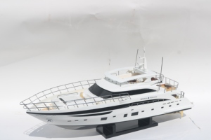 Yacht en bois fait main « Princesse Impériale » - Modèle de super-yacht de luxe moderne pour la décoration de la maison ou du bureau - Product Image 5
