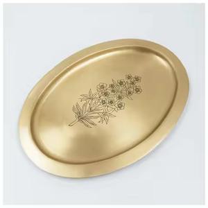 Bandeja de Servicio Metálica de Estilo Elegante, Plato Premium para Hostelería, Centro de Mesa para Recepciones y Celebraciones - Product Image 6