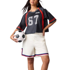 Fabricant en gros de crop tops en jersey maillé personnalisés, streetwear en gros, maillots de football de haute qualité, maillots de football américain pour femmes - Product Image 1