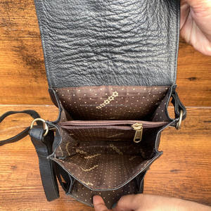 Nueva venta al por mayor patrón de cocodrilo bolso de cuero genuino estilo Vintage cuero de grano completo OEM/ODM diseño bandolera para Unisex - Product Image 6