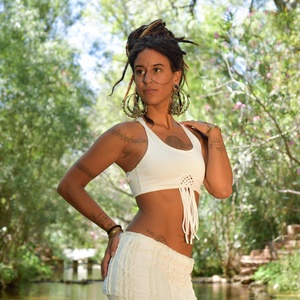 Haut de bikini bohème artisanal avec bande tressée et détail mandala en laiton – Tenue de festival élégante pour femme - Product Image 4