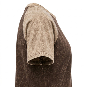 Camiseta elegante para mujer con lavado ácido, textura suave, estructura cómoda y diseño moderno. - Product Image 3