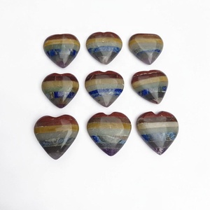 Cœur rayé en cristal naturel 7 chakras |   Pierre précieuse polie à la main pour la méditation, le Reiki et l'équilibre énergétique, cadeau de collection - Product Image 6