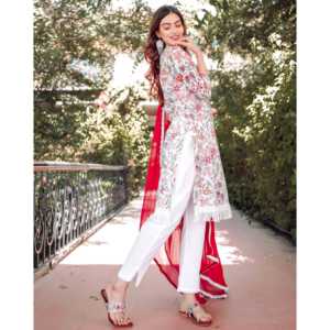 Conjunto de Traje Buta Multicolor con Base Blanca, Talla XS - Product Image 6