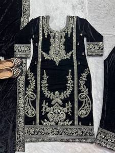 Kurta/Kurti Tradicional de Sterling Creations, Completamente Bordado, con Dupatta hasta la Rodilla, Listo para Usar, Mangas Reversibles, de Secado Rápido - Product Image 2