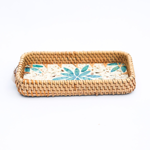 Plateau rectangulaire en rotin avec incrustation de nacre et motif de fleur de lotus – Une combinaison de rotin tressé et de nacre - Product Image 6