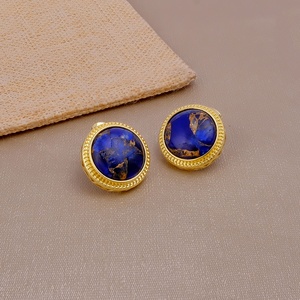 Boucles d'oreilles anti-ternissement en jade saphir Mohave pour femmes à la mode Boucles d'oreilles en pierres précieuses plaquées or faites à la main - Product Image 5