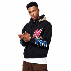 Sudadera con Capucha Negra para Hombre, Logotipo M Rosa, Orejas de Mickey Marrones, Impresión Digital, Corte Regular, Estilo Urbano, Felpa de Algodón - Product Image 5