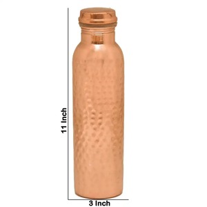 Ensemble de bouteilles d'eau réutilisables en cuivre pur ayurvédique de qualité supérieure, proposant deux styles distincts, texture martelée artisanale, personnalisable - Product Image 3