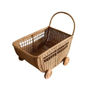 Panier de style poussette en rotin naturel tressé à la main avec roulettes pour bébé, rangement décoratif, rangement pour chambre d'enfant - Product Image 1