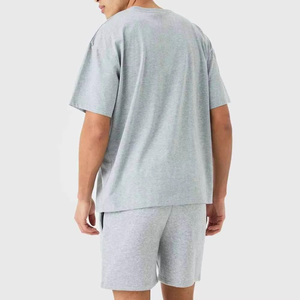 ชุดเสื้อยืดและกางเกงวิ่งผู้ชายทรงปกติ แห้งเร็ว ผลิตจากโพลีเอสเตอร์ สำหรับฤดูร้อน ODM เหมาะสำหรับออกกำลังกาย - Product Image 3