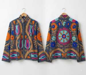 Experimente la auténtica artesanía: Chaqueta de terciopelo bordada a mano estilo Suzani para festivales, abrigo floral bohemio, prenda exterior étnica. - Product Image 3