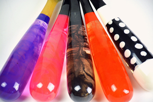 Ensemble de serveurs à salade en résine corne, 2 cuillères/fourchettes, motif acrylique Aqua Swirl noir, lavable au lave-vaisselle pour usage en cuisine et hôtel - Product Image 4