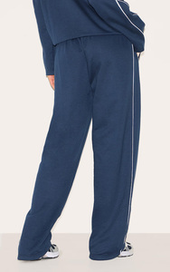 Women's Red Full Sleeve Tracksuit <b>Set</b> Crew Neck Loose Fit Solid Color Casual <b>Lounge</b> Wear With Side Pockets - Product Image 6