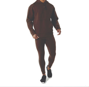 Ensemble de survêtement à capuche marron pour homme, manches longues, couleur unie, avec poches latérales, matière respirante en spandex et polyester, vêtements décontractés - Product Image 1