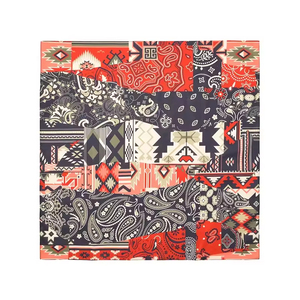 Écharpe carrée en tissu 100 % coton et polyester, imprimée numériquement, personnalisable en gros, avec design OEM et logo personnalisé, type bandana - Product Image 4