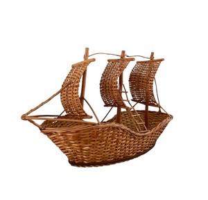 Barco de Mimbre Hecho a Mano con Tres Mástiles, Decoración Bohemia para el Hogar, Adorno Colgante para Sala de Estar, Estilo Costero - Product Image 1