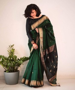 Green Silk Saree With Golden Border Traditional Indian Wedding Wear For Women <b>Floor</b>-Length Regular Fit - Product Image 1