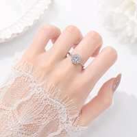 1 Karat Blumen-Halo-Moissanit-Ring in 8 Farben, 925er Silber, Blumencluster, gedrehtes Band, eleganter Braut-Jubiläums-Luxusschmuck für Sie