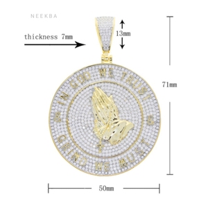 Colgante "En Dios Confiamos" - Colgante de Plata de Ley 925 con Moissanita, Colgante de Moissanita Hecho a Mano de la India - Product Image 6