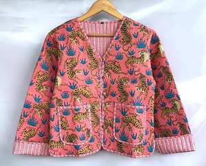 Preciosa Chaqueta Bomber Corta de Invierno Reversible Hecha a Mano con Estampado Floral Rosa 100% Algodón Ecológico para Mujer, Ropa de Fiesta/Regalo para Ella - Product Image 5