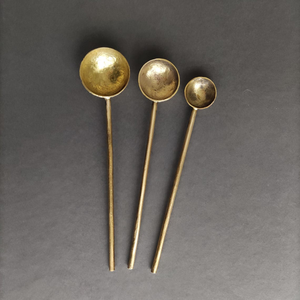 Cuillères doseuses en laiton forgé et bronze, ustensiles de mesure en métal faits à la main, cuillère de cuisine vintage, outil de service alimentaire durable - Product Image 1