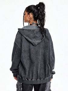 เสื้อสเวตเชิ้ตโอเวอร์ไซส์แบบมีฮู้ด ซิปหน้า ผ้าฟลีซบุขนด้านใน ทรงดิสเทรส ล้างสีแบบแอซิดวอช พร้อมกางเกงเดนิมเข้าชุด สำหรับผู้ชาย เป็นมิตรต่อสิ่งแวดล้อม - Product Image 2