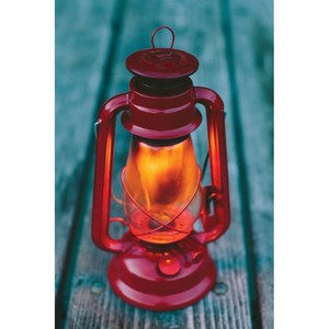 Lanterne en métal rouge personnalisable en gros avec abat-jour en verre, durable pour une utilisation en extérieur, forme cylindrique - Product Image 4